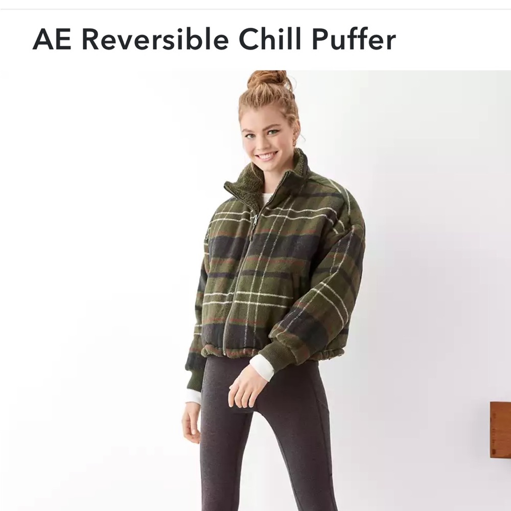 American Eagle Reversible Chill Puffer size small, color olive